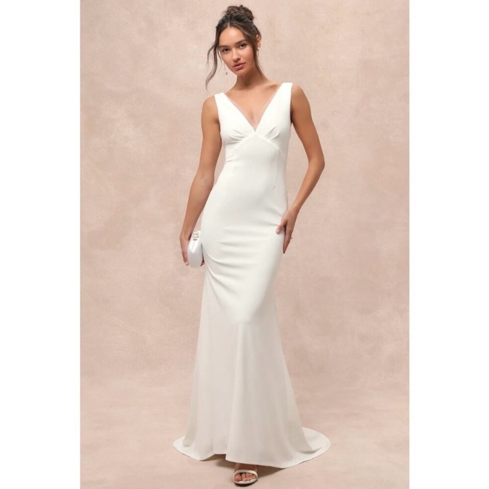 NWT - Lulu's Women's Captivating Promise Sleeveless Mermaid Dress White Bridal